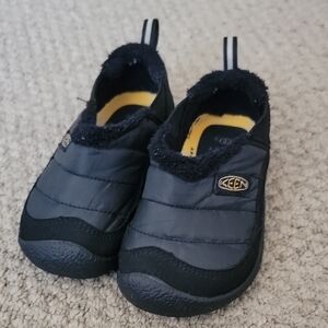 KEEN Kids' Black and Dark Gray Shoes